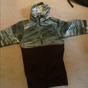 Rochchambeau men’s pullover medium